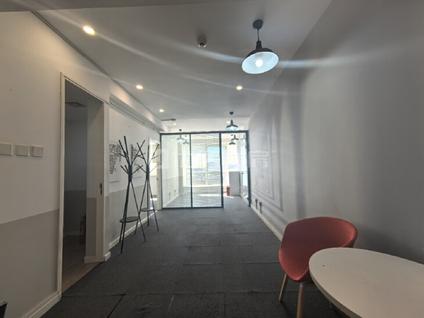 朝阳建国门外整租 建外SOHO(东区)1室1厅/97平/中楼层