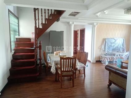 连云海棠整租 东盛四季花城(东区)3室2厅/130平/高楼层