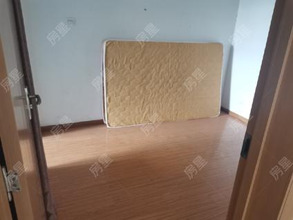 盘龙金殿整租 都市名典2室2厅/82平/中楼层