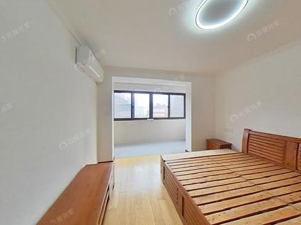 虹口四川北路整租 虹叶花苑4室2厅/158平/低楼层