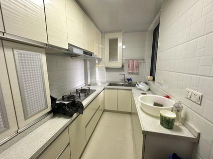 金山朱行整租 恒顺馨苑1室1厅/69平/顶层