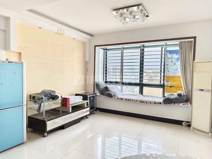 伍家岗万达整租 滨江国际2室2厅/98平/中楼层