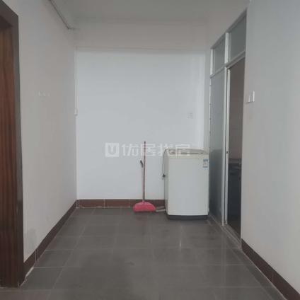 霞山十四小片区整租 看守所宿舍2室1厅/70平/中楼层