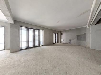 江门鸿升春江明月5室2厅236平低楼层/共2层