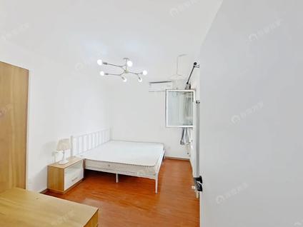 朝阳垡头整租 垡头翠成馨园(D区)2室1厅/97平/高楼层