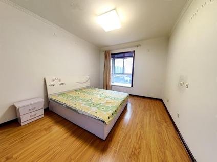 万柏林西客站整租 太原奥林匹克花园2室1厅/103平/中楼层