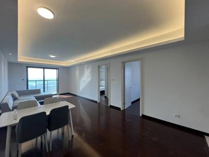 汉南汉南整租 绿地城(协子河畔A)3室2厅/118平/低楼层