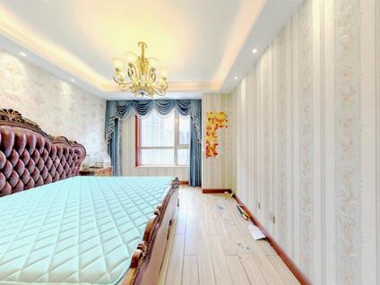 雁塔曲江城市运动公园整租 金地褐石公馆4室2厅/138平/中楼层