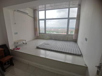 即墨二十八中整租 高迪墨香郡2室1厅/80平/顶层