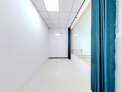 灞桥港务大道整租 西航花园5室2厅/292平/高楼层