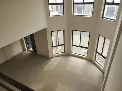 海陵海陵其他整租 实地君兰汀岸(别墅)5室2厅/370平/低楼层