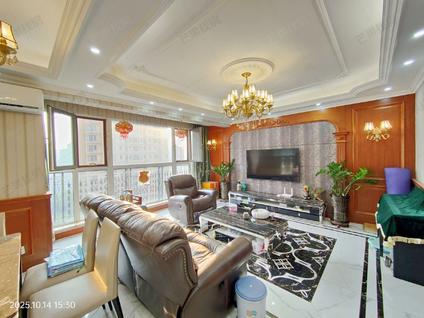 大东吉祥整租 龙净运河湾3号3室2厅/132平/中楼层