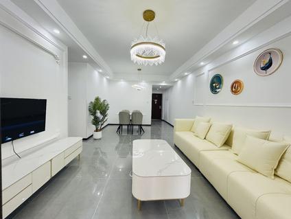 天府新区麓山整租 滨江和城3室2厅/112平/高楼层