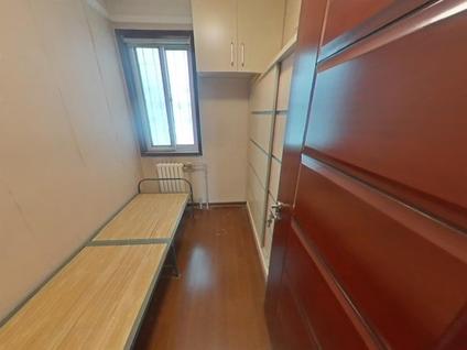 雁塔曲江大道整租 兰清苑4室2厅/161平/低楼层