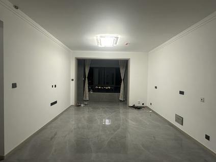 红旗宝龙整租 宝龙世家3室2厅/124平/高楼层