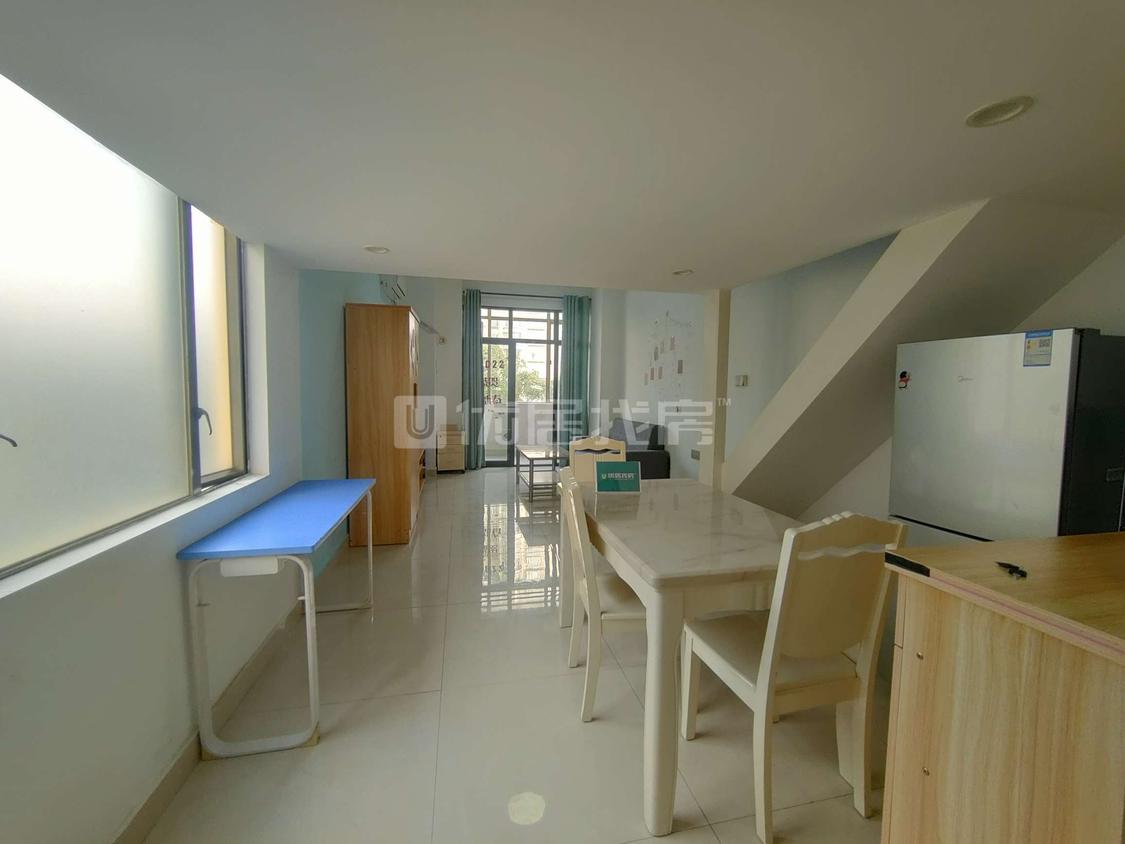 整租·主山假日公寓