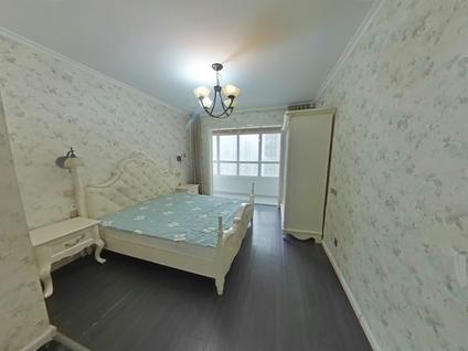 未央市图书馆整租 龙湖枫香庭3室2厅/118平/中楼层