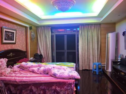 渝北龙湖整租 枫林秀水4室1厅/195平/中楼层