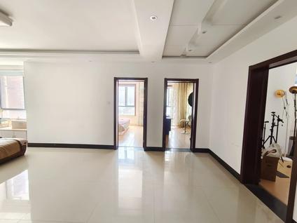 沭阳沭阳县整租 翰林府第4室2厅/126平/低楼层