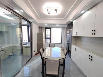 桃城桃城整租 岸芷庭蓝3室2厅/125平/高楼层