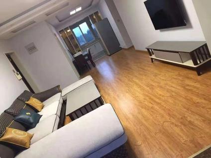 新乡县新乡整租 橡树湾2室2厅/89平/高楼层