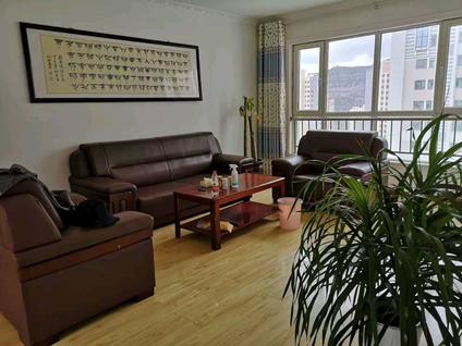 城西海湖新区整租 省委小区3室2厅/138平/中楼层