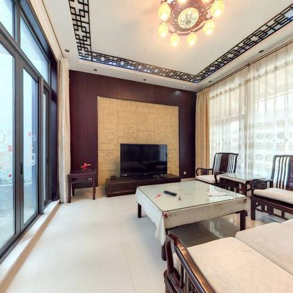 上海金地格林世界(白金果岭)6室2厅326.97平底层/共3层