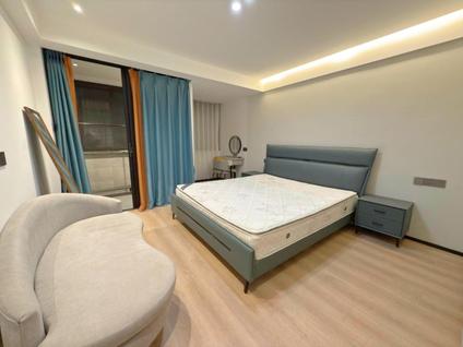 拱墅湖墅整租 一清新村2室1厅/70平/中楼层