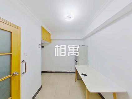 海淀魏公村合租 民族大学南路19号院3室1厅/18平/低楼层