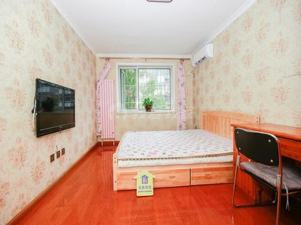 河西小海地整租 云山里1室1厅/40平/中楼层