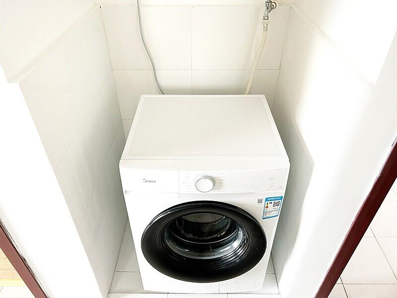 合租·河滨围城