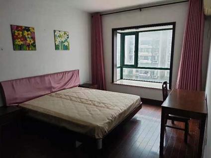 钟楼南大街整租 河景花园3室2厅/148平/低楼层