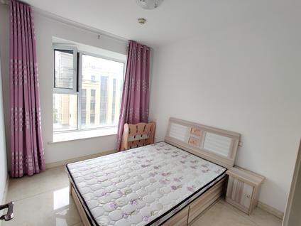 黄岛灵山卫整租 世茂诺沙湾(四五期)3室1厅/89平/低楼层