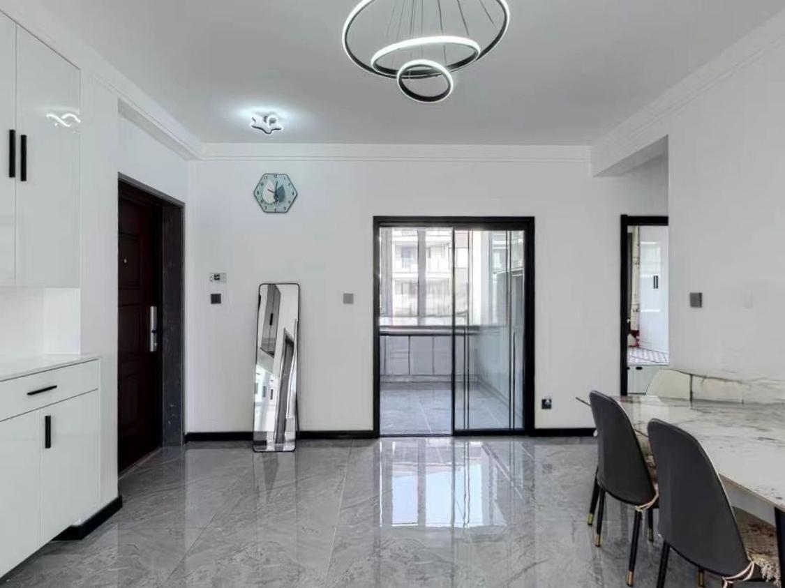 整租·保亿丽景山