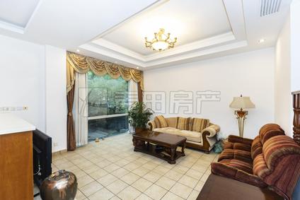 海淀香山东整租 檀香山5室2厅/230平/低楼层