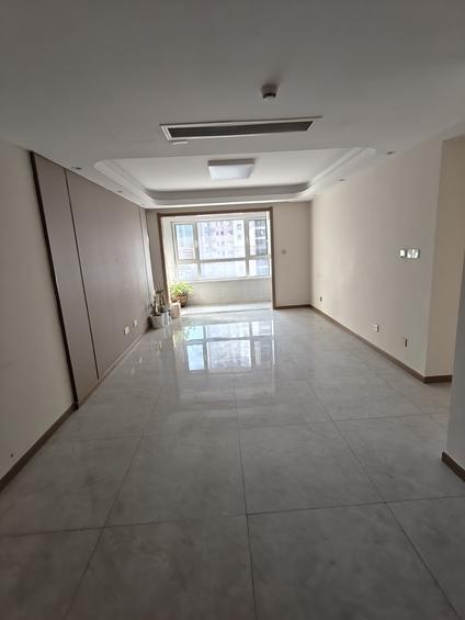 槐荫西客站整租 鑫苑世家公馆3室2厅/112平/低楼层