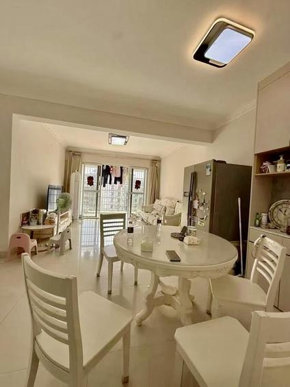 琼山龙昆南整租 帝和华庭2室1厅/86平/中楼层