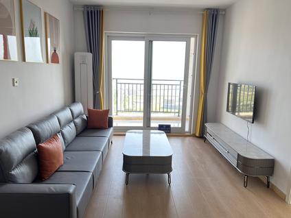 黄岛灵山卫整租 银盛泰浪琴海2室2厅/83平/高楼层