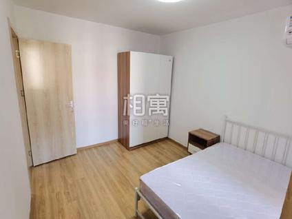 海淀中关村合租 怡升园商务公寓4室1厅/13平/低楼层