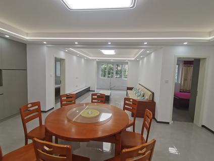 港闸费桥整租 景和花苑3室2厅/147平/低楼层