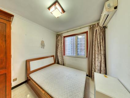 未央方新村整租 荣城名苑2室2厅/89平/高楼层