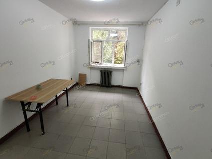 天山北门整租 八一中学家属院2室1厅/70平/低楼层