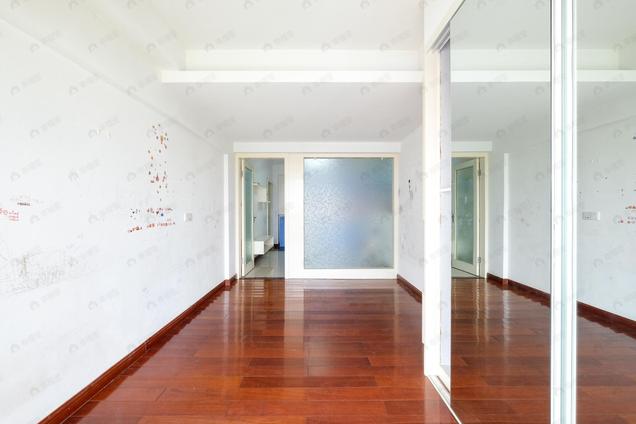 福州钱塘、屏东，电梯高层，全明，带外阳台。1室1厅 | 36.66㎡ | 北 | 九彩华庭高楼层/共9层