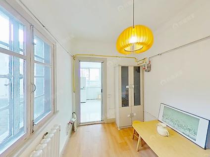 和平体育馆街整租 马场别墅3室1厅/100平/低楼层