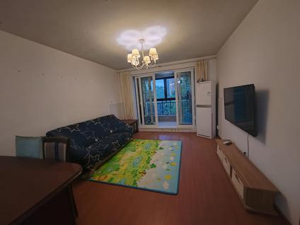 浦东临港新城整租 保利蔚蓝林语3室2厅/96平/低楼层