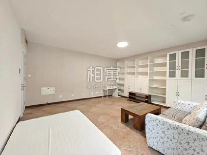 朝阳常营合租 天际万象高尔夫花园4室1厅/35平/低楼层