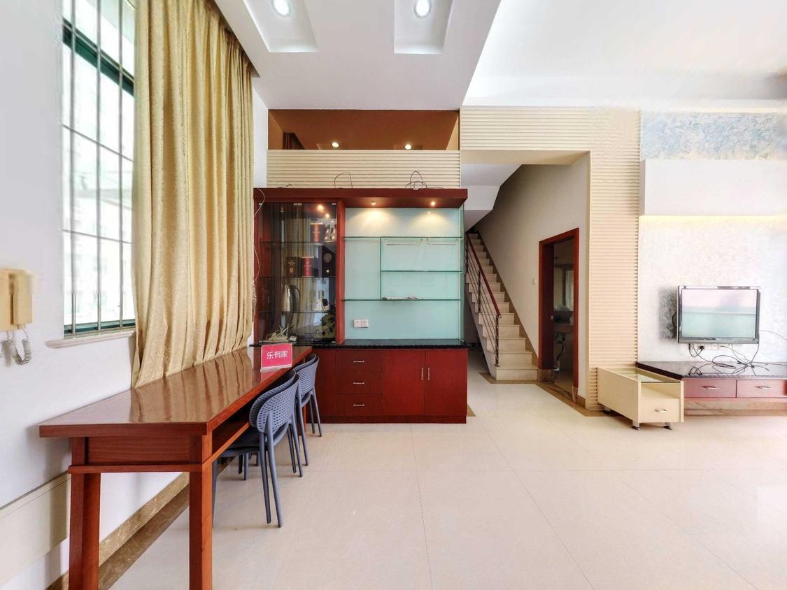 整租·豪逸华庭(三期)