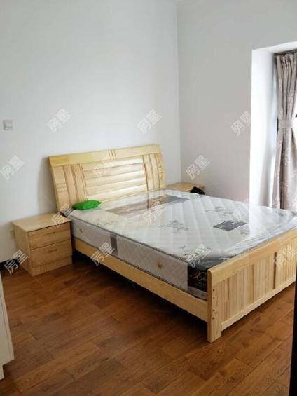 官渡国贸中心整租 银海尚御2室2厅/82平/中楼层