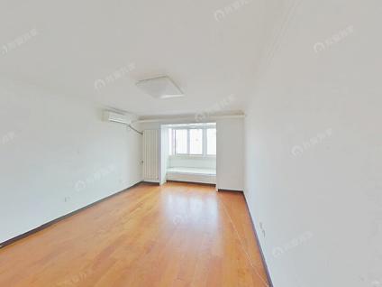 西城官园整租 大乘巷教师楼1室1厅/42平/高楼层