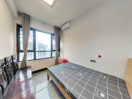 鱼峰鱼峰整租 荣和千千树4室2厅/92平/高楼层